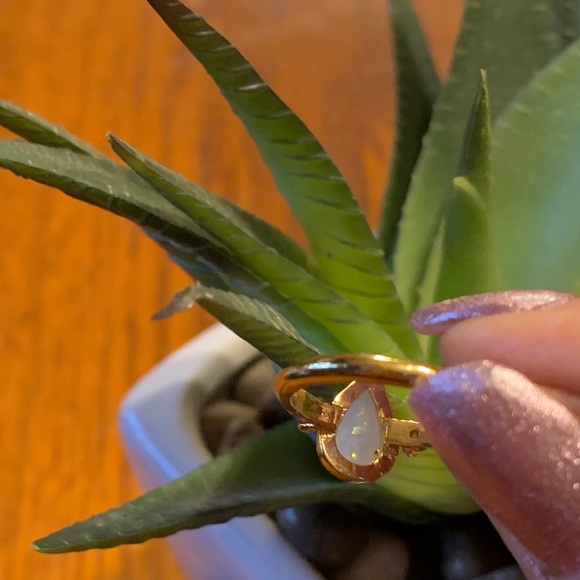 Gold plated opal and ruby ring - Picture 6 of 8